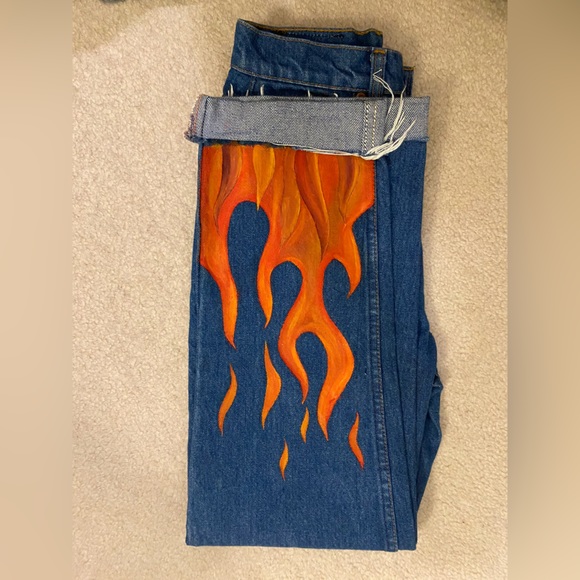 Hand Painted Denim Levi’s - Picture 3 of 8